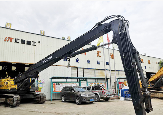 三一485挖掘機(jī)，改挖掘機(jī)打樁臂