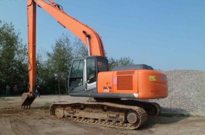 長臂挖掘機廠家、挖機加長臂廠家、挖機加長臂改裝