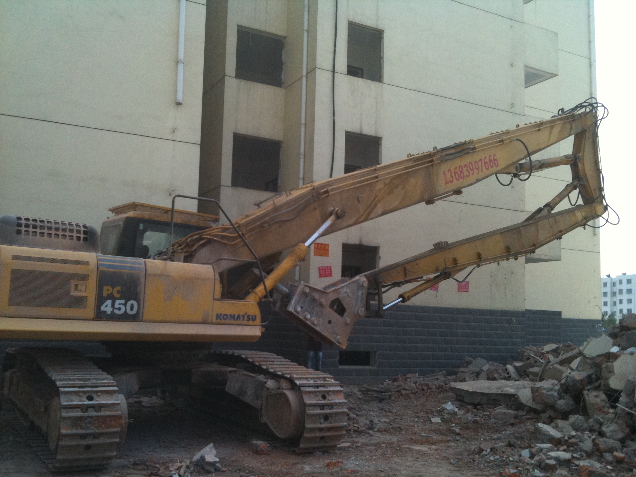 挖掘機拆樓臂，挖掘機拆樓臂廠家，挖掘機改裝拆樓臂