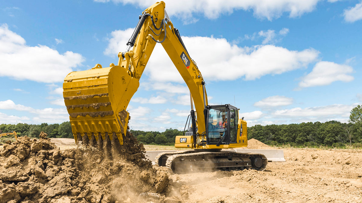 挖掘機(jī)加長臂與運(yùn)輸車輛：施工現(xiàn)場的“黃金搭檔”