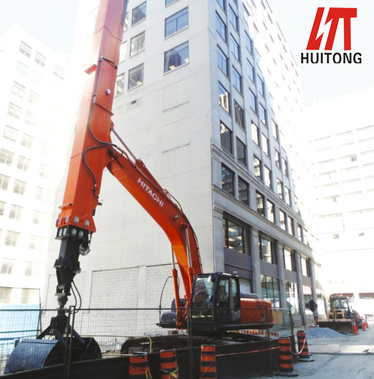 挖掘機(jī)伸縮臂：輪滑式與嵌入式的差異化對(duì)決