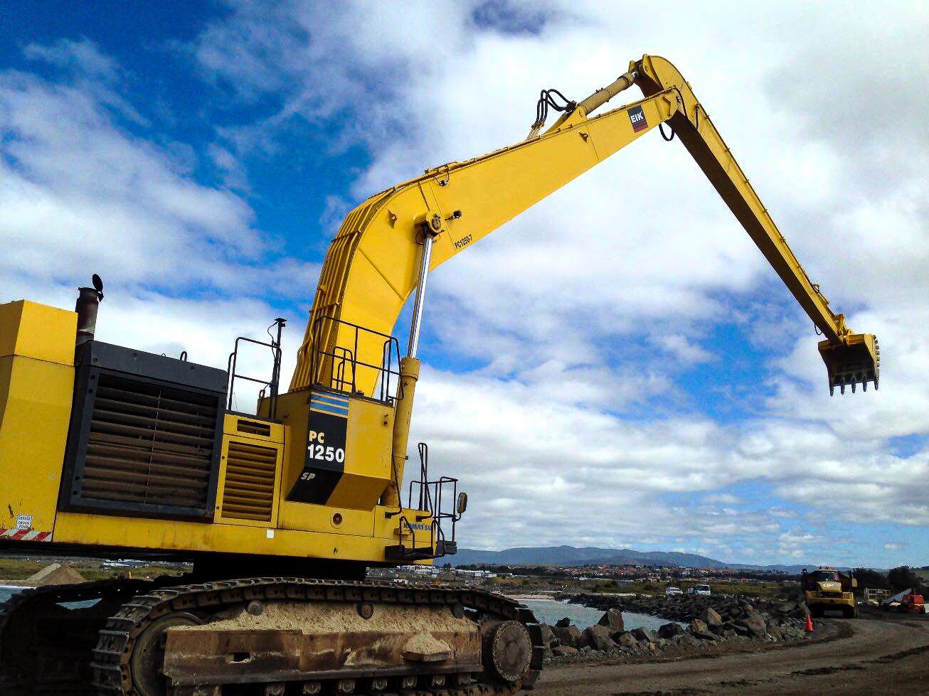 挖掘機加長臂廠家 挖掘機加長臂廠家