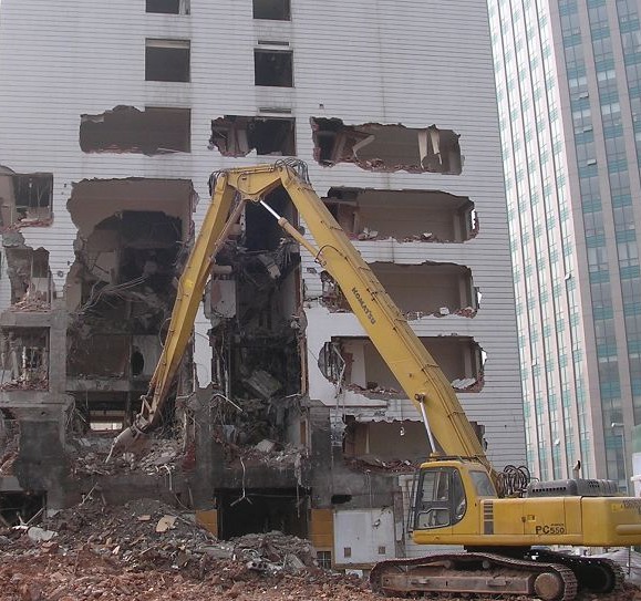 挖掘機拆樓臂 挖掘機拆樓臂